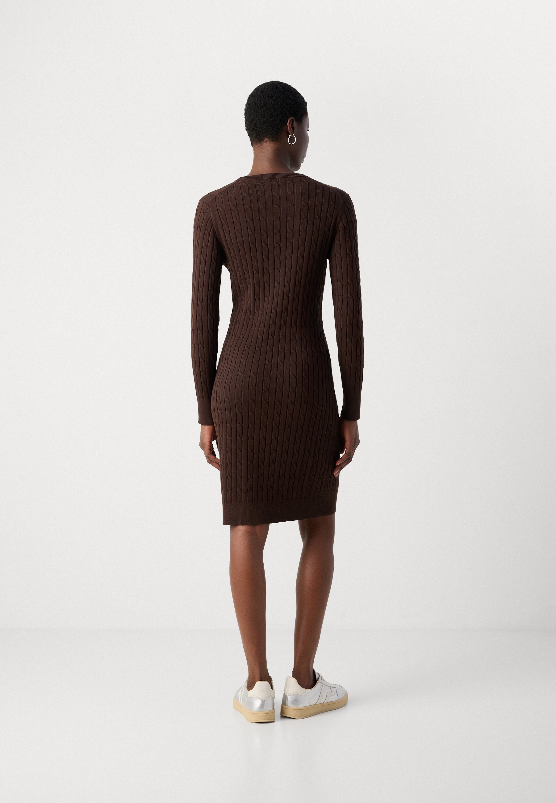 GANT CABLE C NECK DRESS - Pletené šaty - black