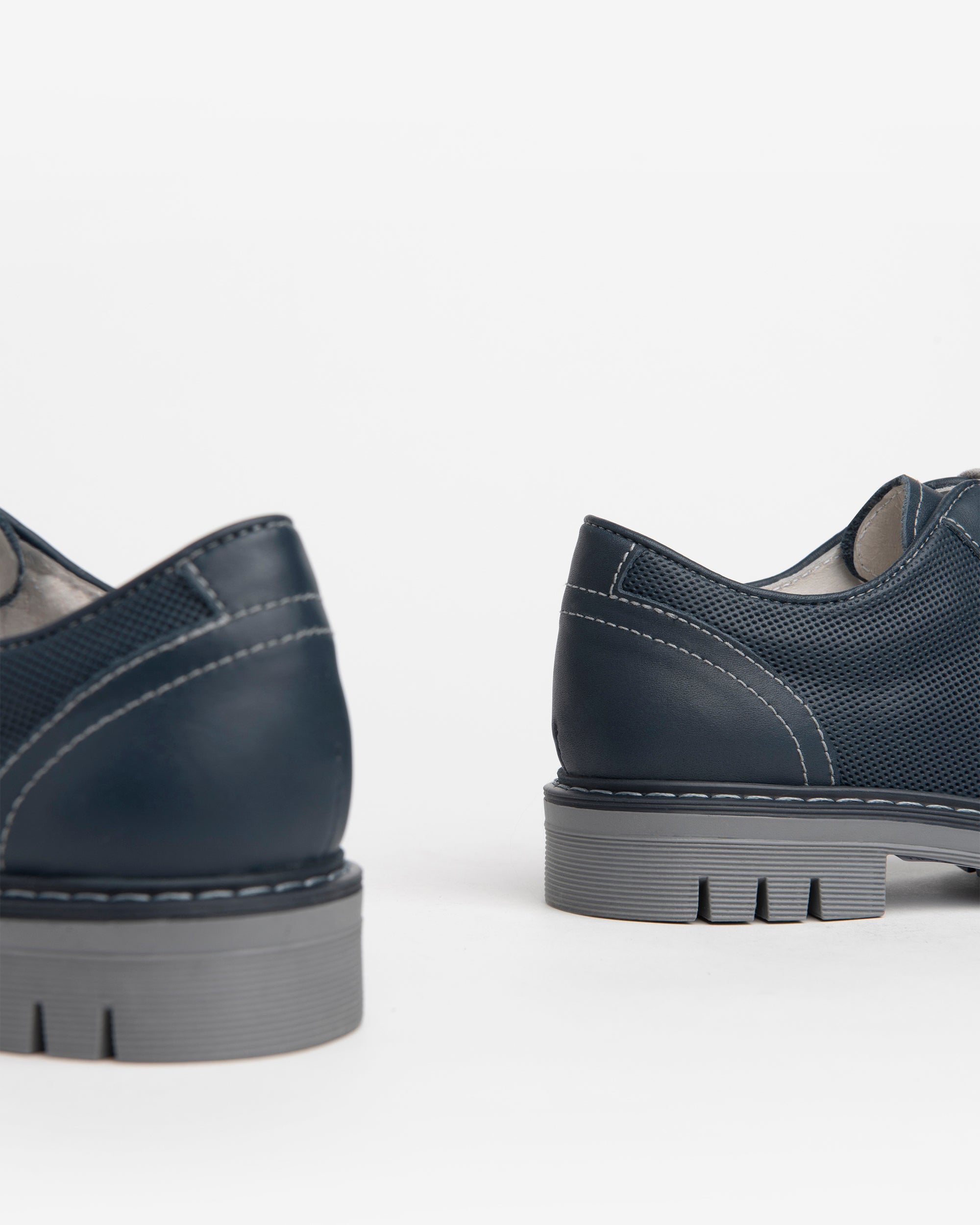  Schnürschuhe aus Leder für Teenager und Jungen