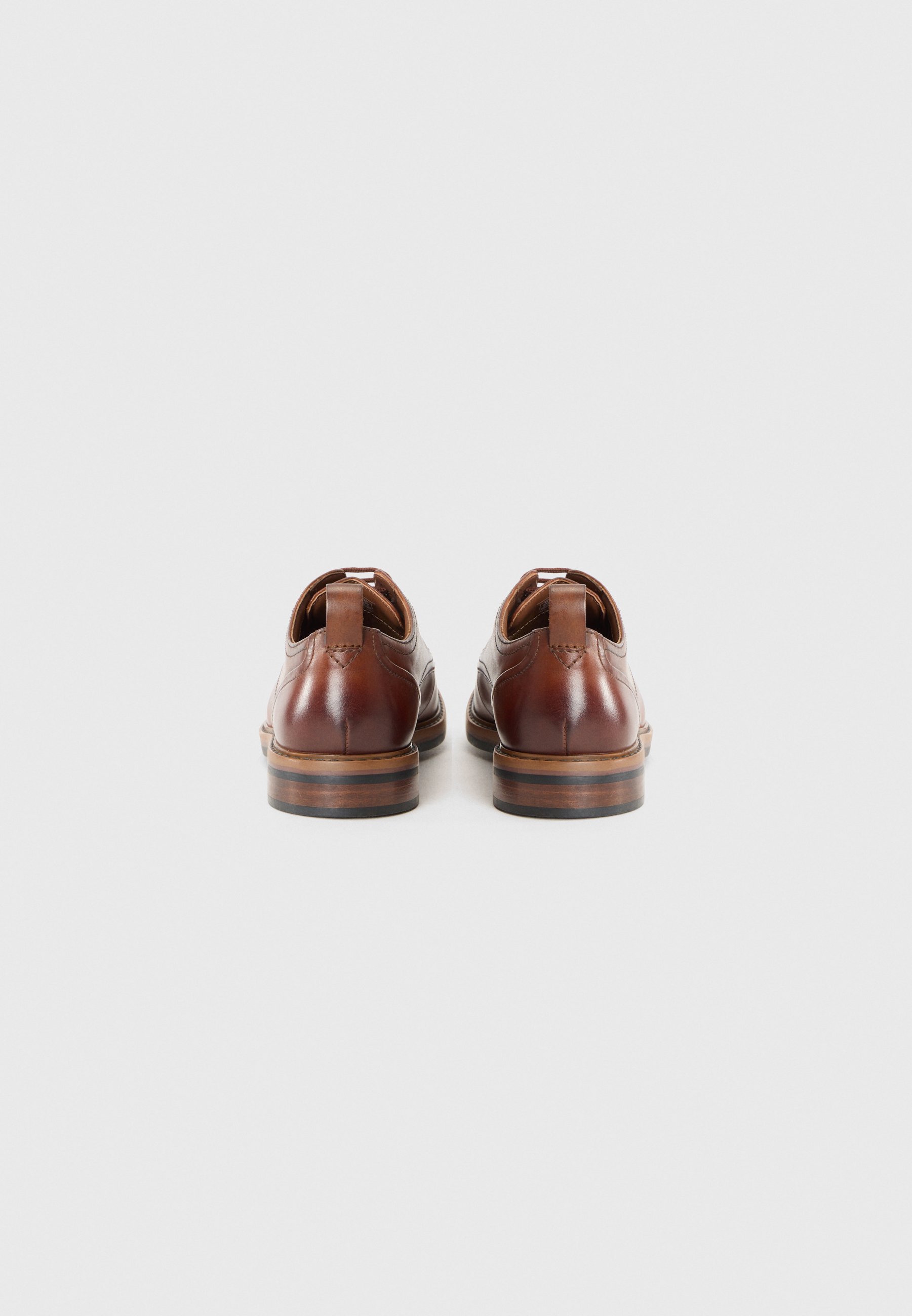 Clarks ALDWIN - Elegante veterschoenen - beige