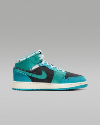 Air Jordan 1 Mid Sneaker School Older Kids' Shoes