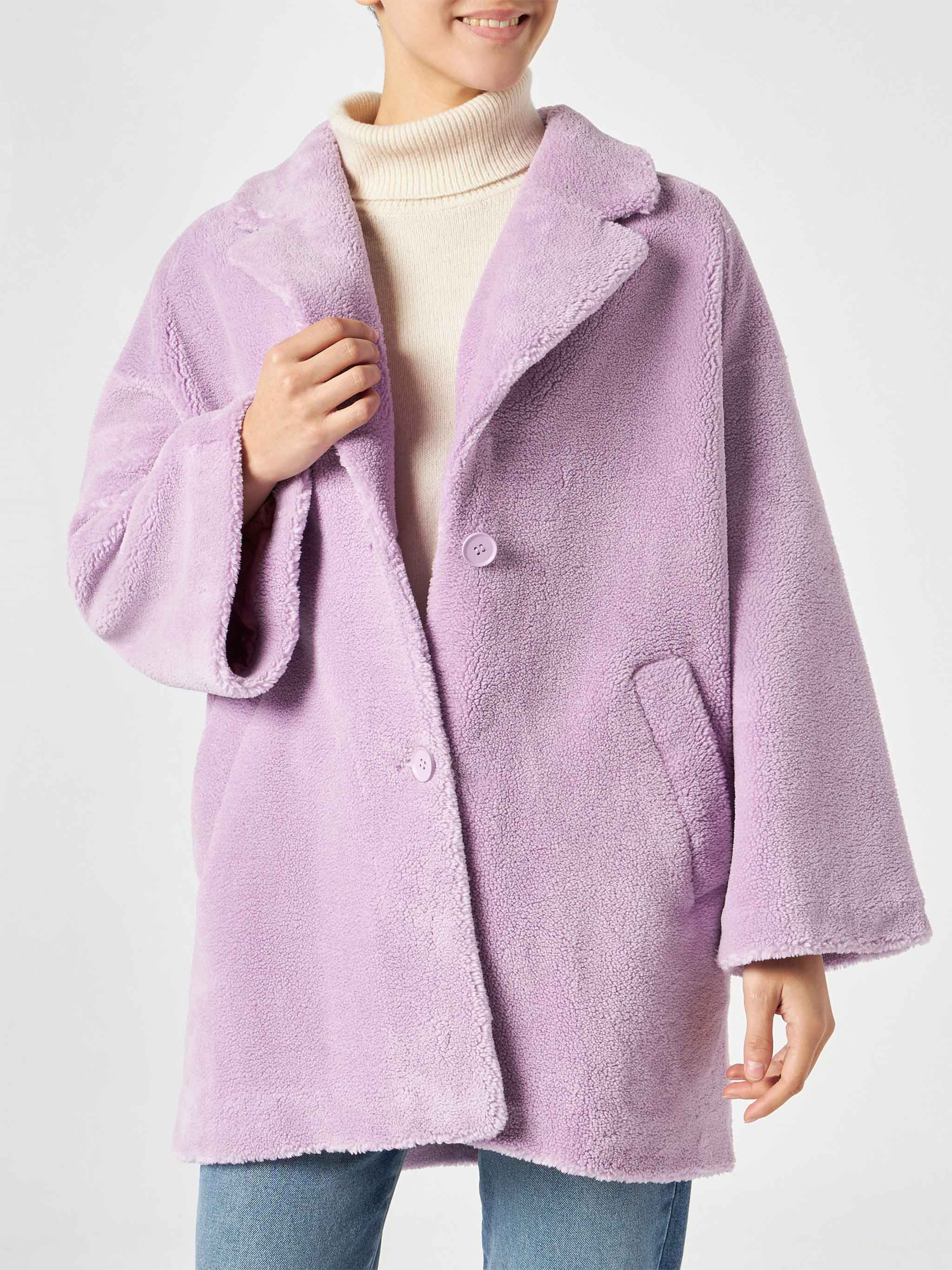 Abrigo de peluche lila para mujer