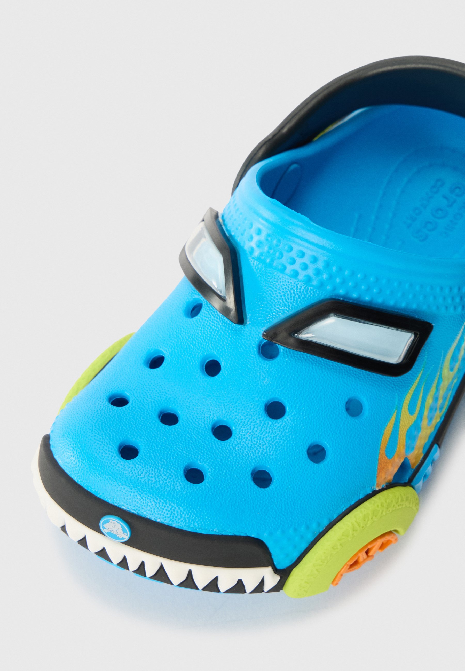 Crocs CLASSIC IAM MONSTER TRUCK UNISEX - Zoccoli - neon ocean