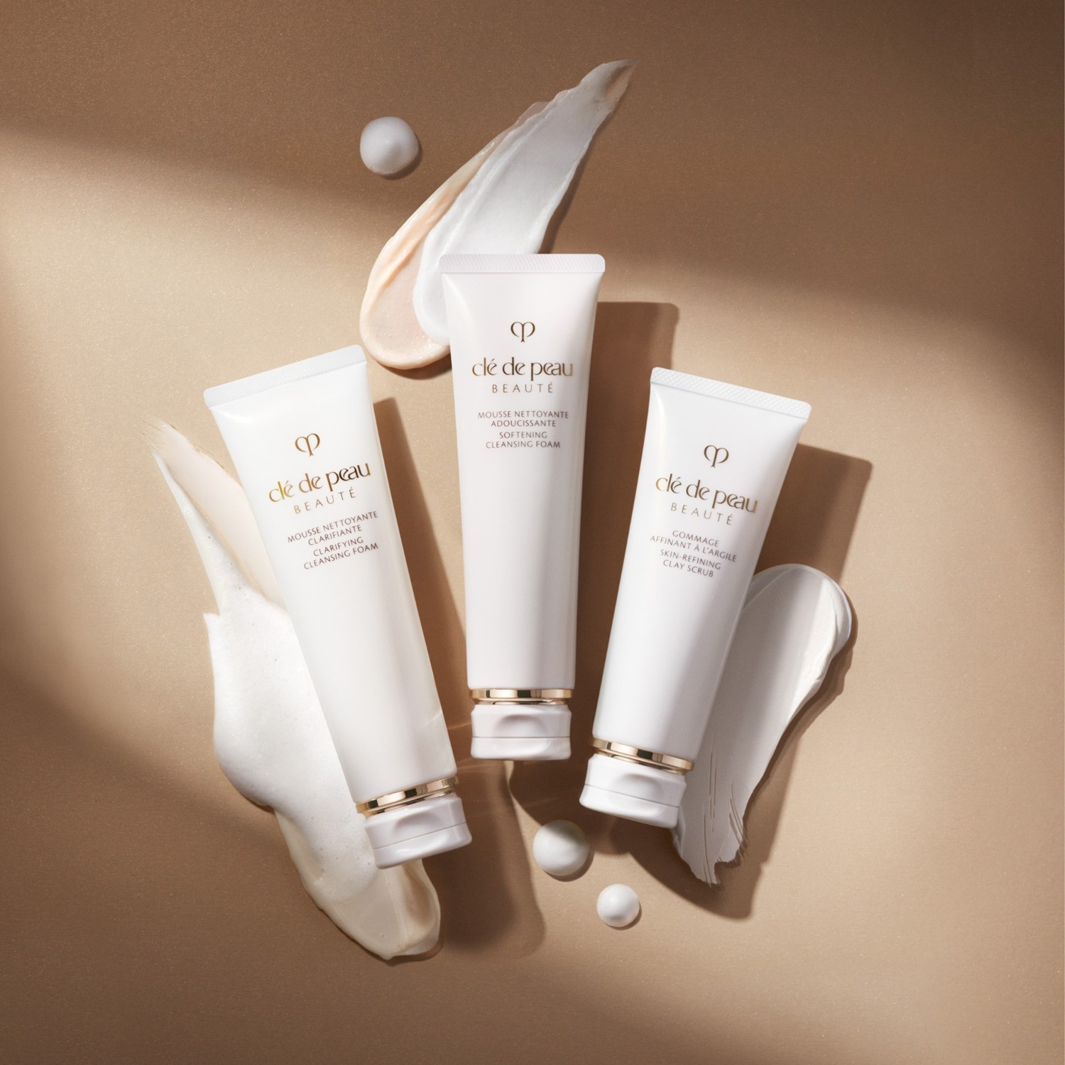 Clé de Peau Beauté čistiaca pena na tvár Zjemňujúca čistiaca pena - 125 ml