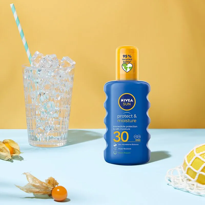 Nivea Sun Nawilżający Balsam w sprayu do opalania SPF30