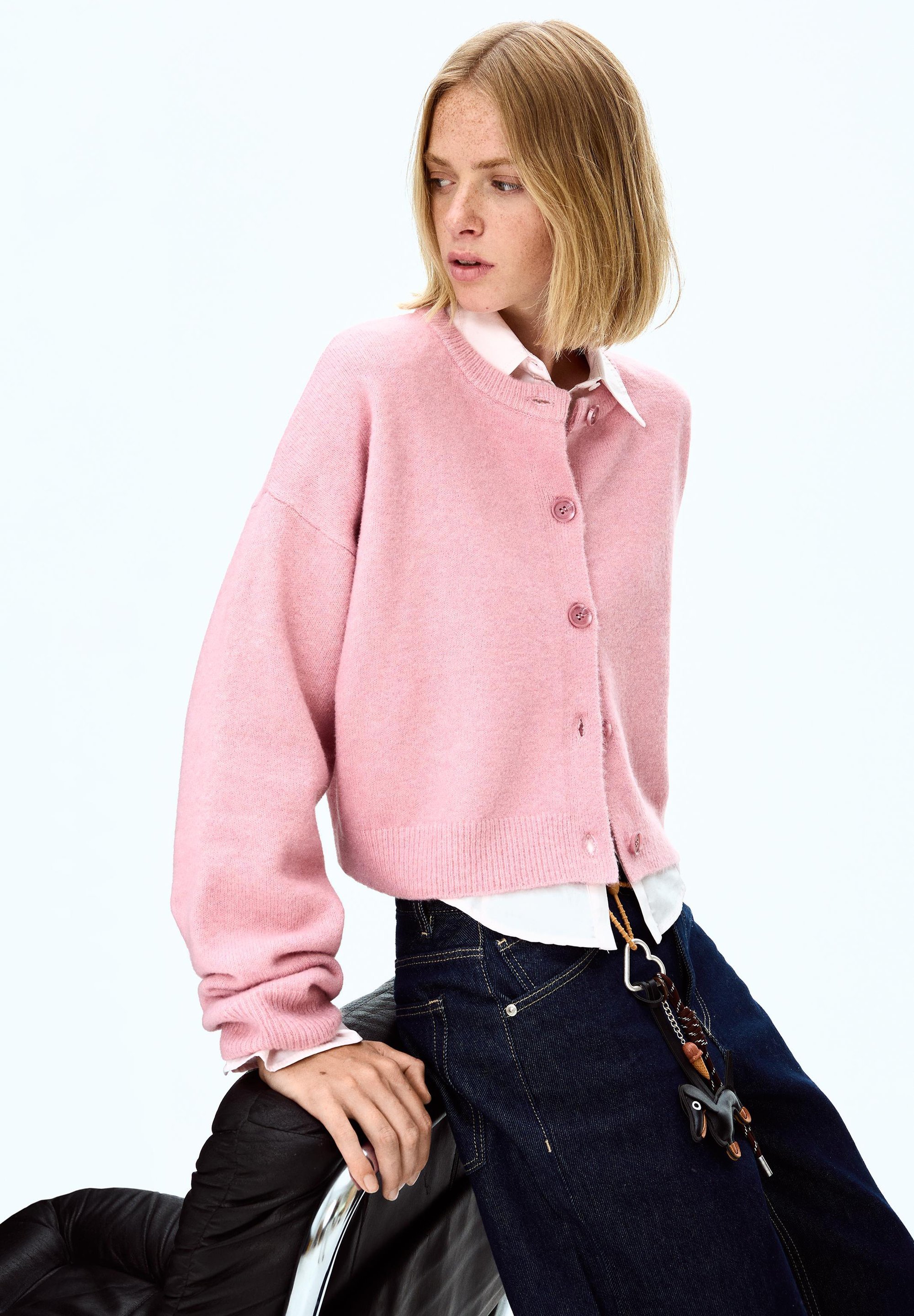 Bershka SOFT TOUCH KNOPFED Cardigan - Hellrosa