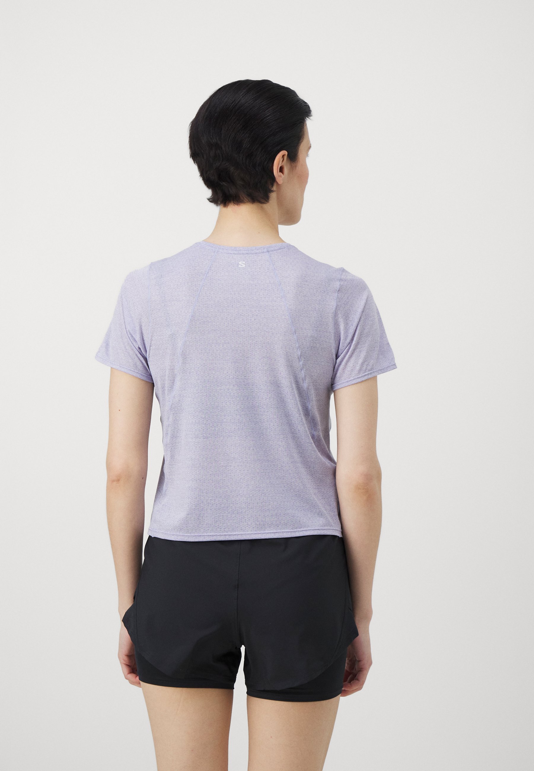 Camiseta esportiva Salomon SHKOUT AIR CROP - céu cósmico