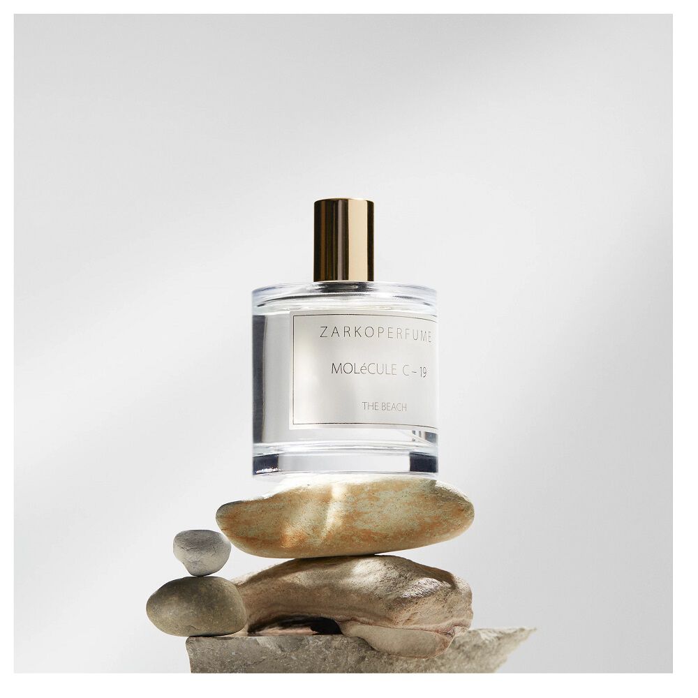 Zarkoperfume molekula C-19 Pludmale