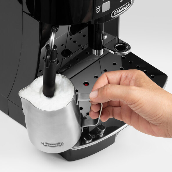 Espressor automat Magnifica S ECAM21.113.B, inclusiv 2 detartratoare