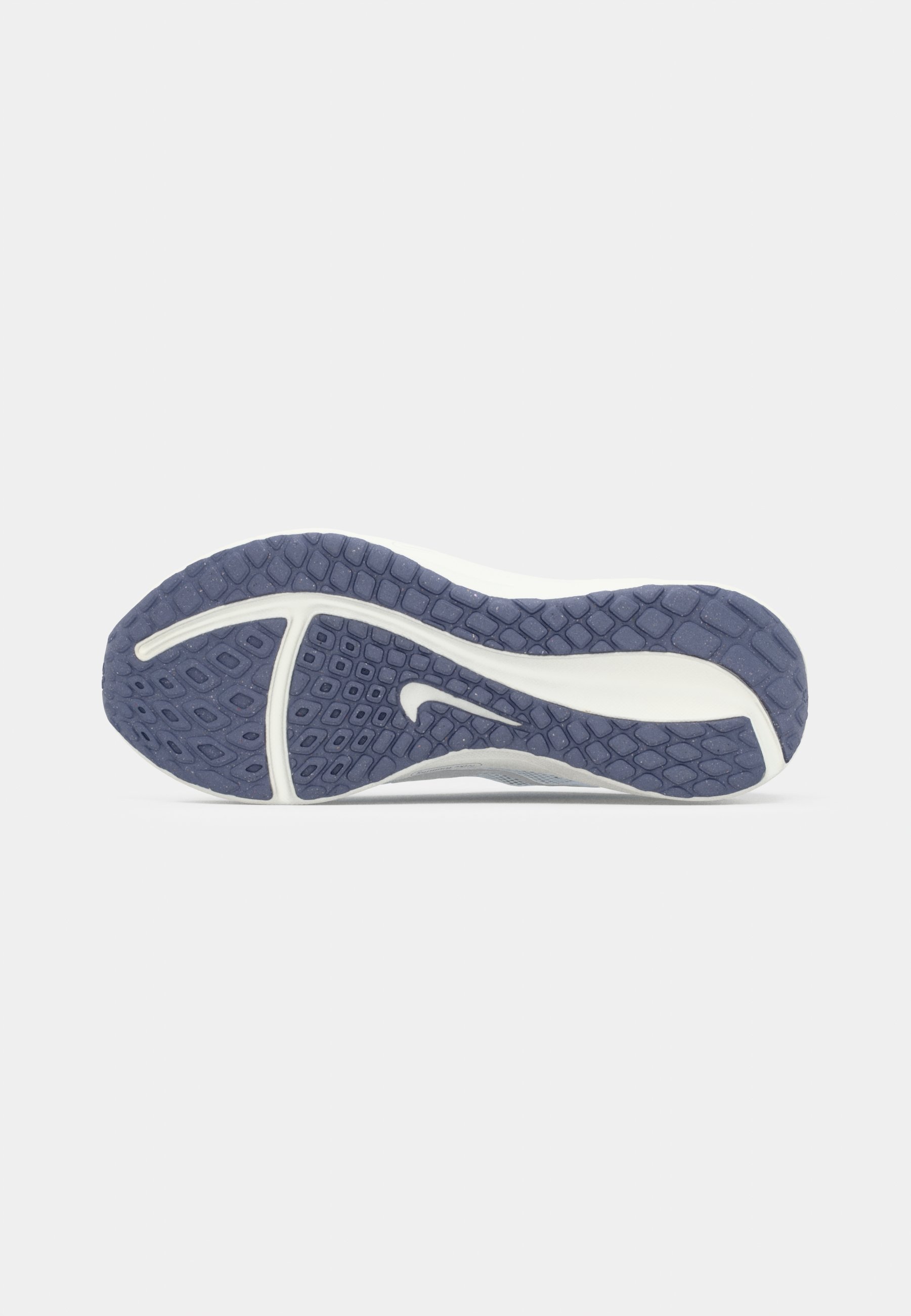 Nike Performance DOWNSHIFTER 13 - Chaussures de running sur route - blanc/argent métallisé/gris football/indigo/blanc sommet