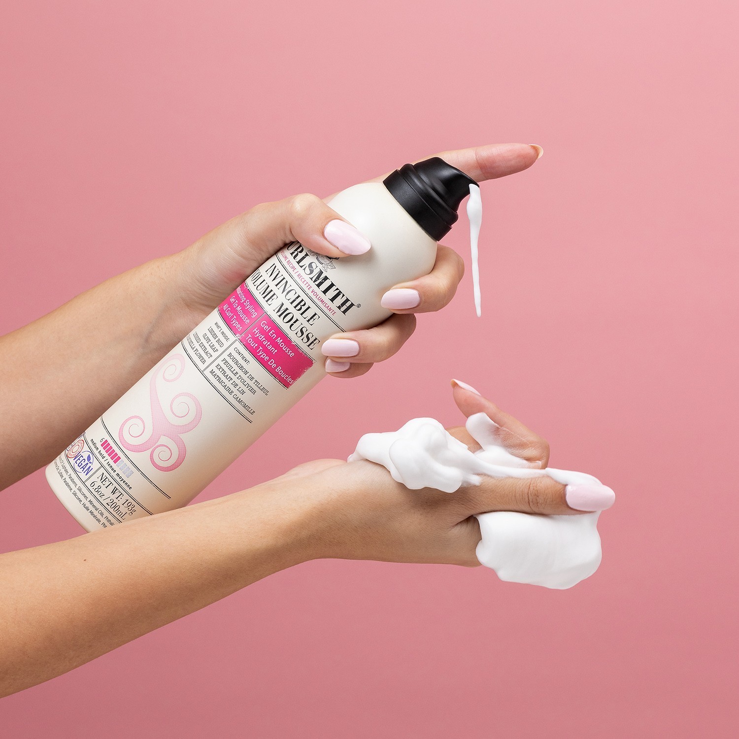 „Curlsmith“ plaukų putos „Invincible Volume Mousse“ – 201 ml