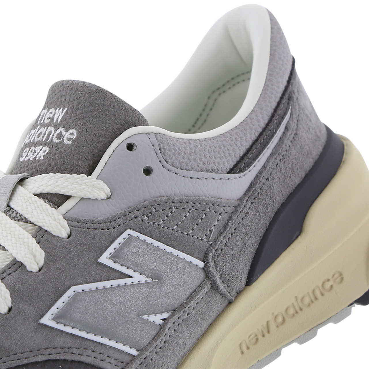 Naujas balansas 997