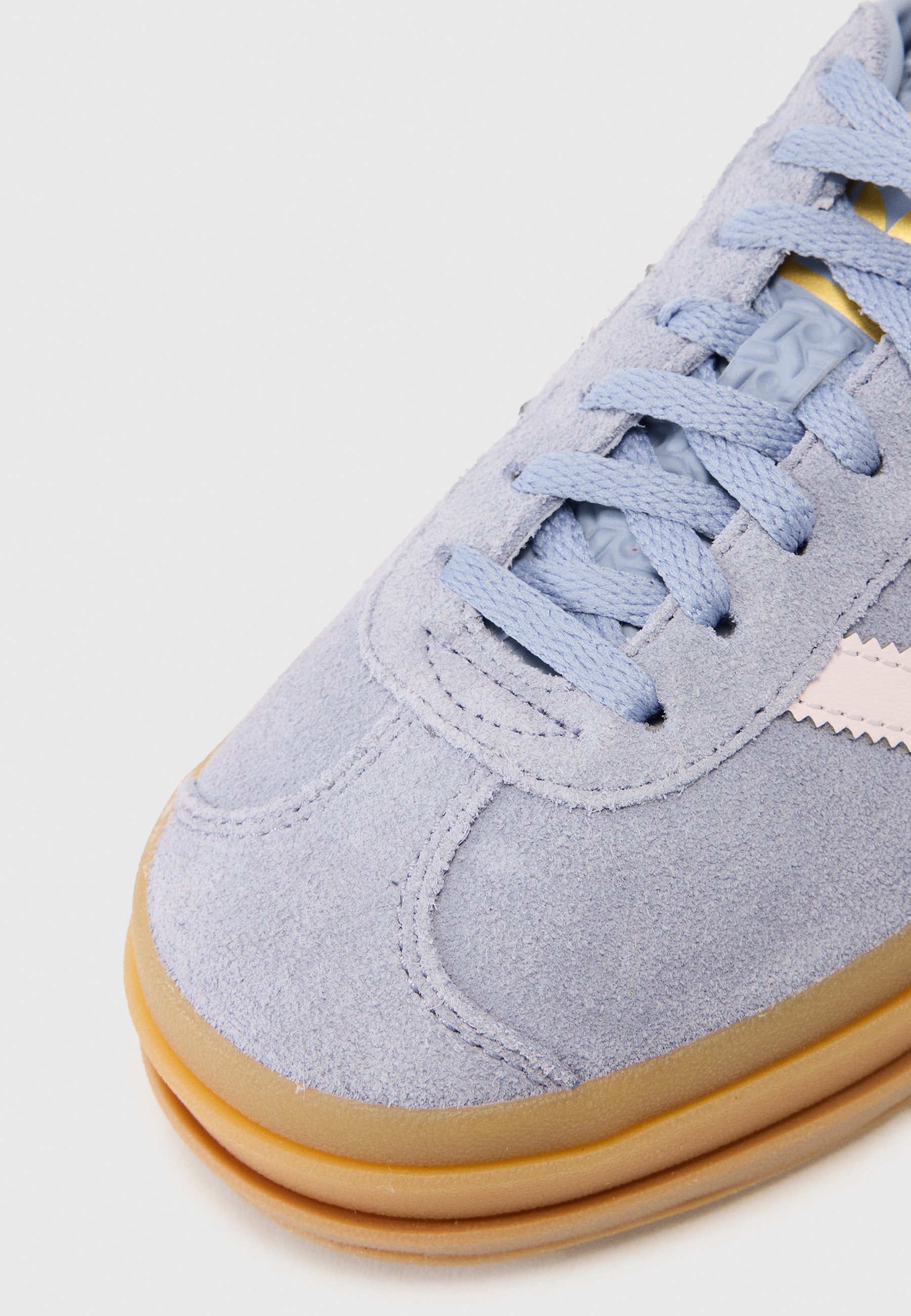 adidas Originals GAZELLE BOLD UNISEX - Sneakers - zilverkleurig violet/bijna roze/gum