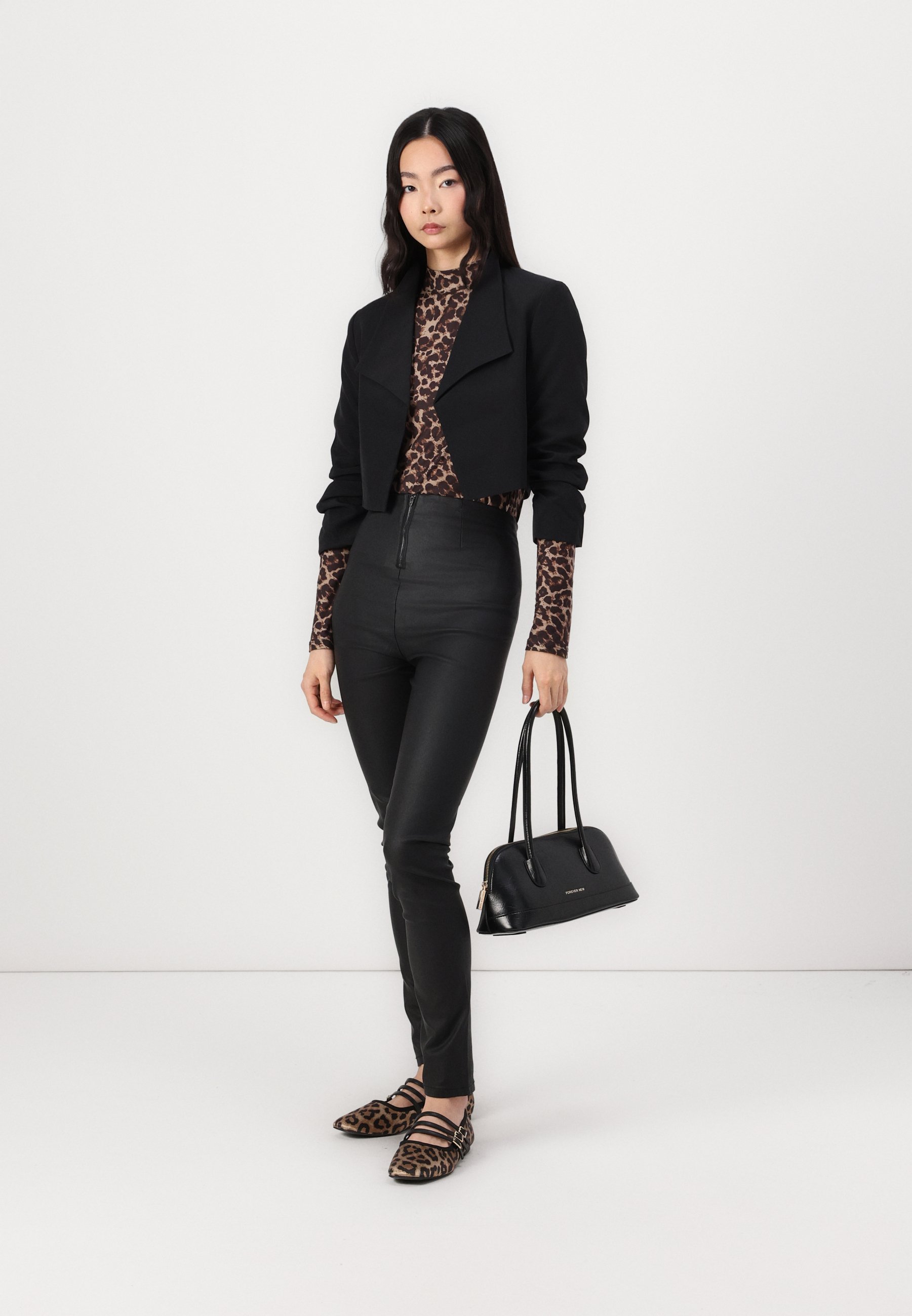 VILA VIHER CROPPED - Blazer - noir
