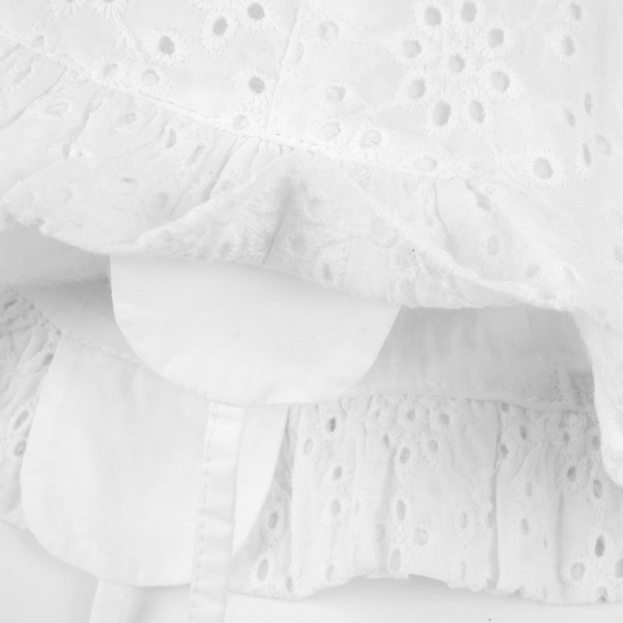 Chapeau blanc romantique