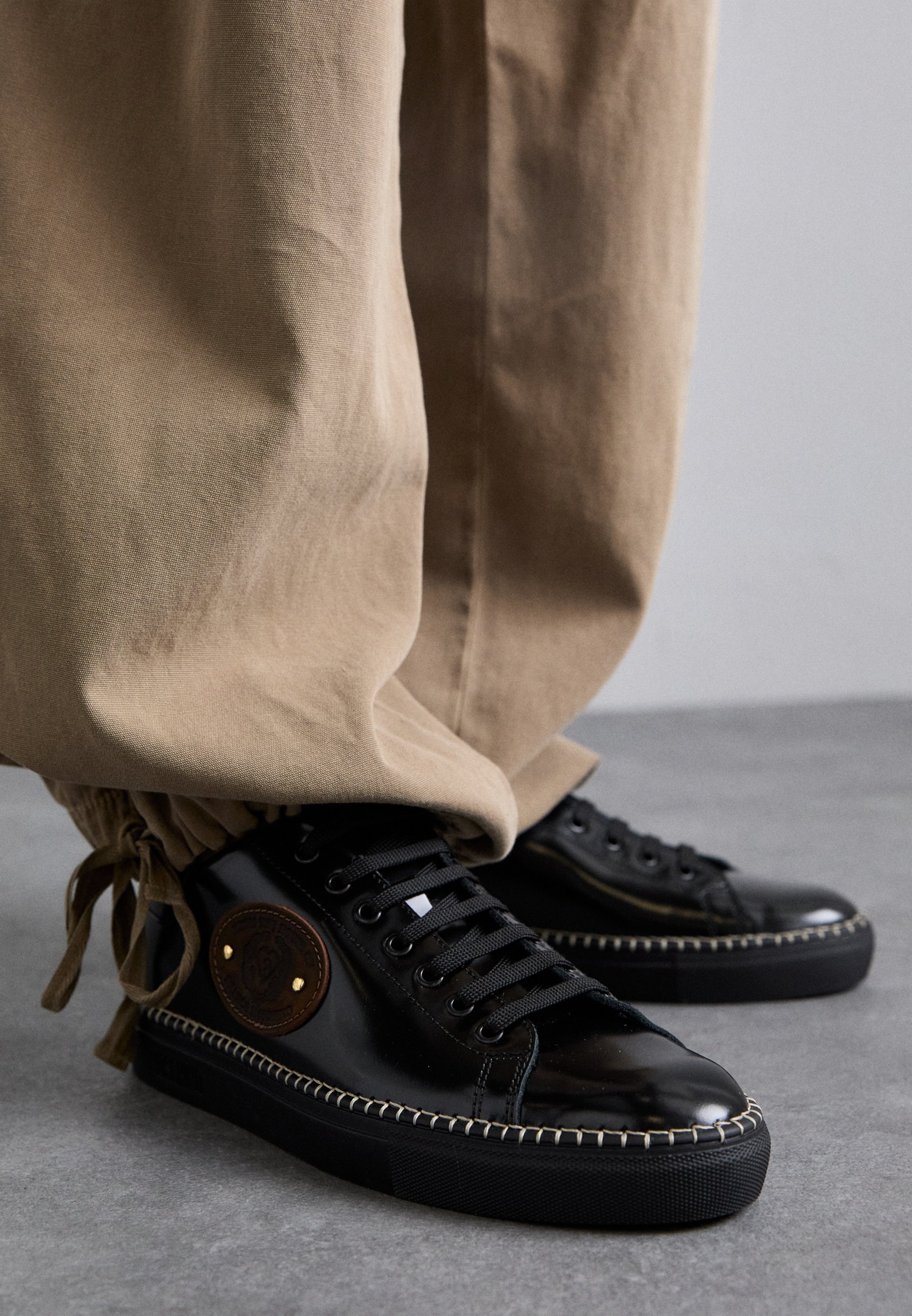 Baskets MOSCHINO - noires