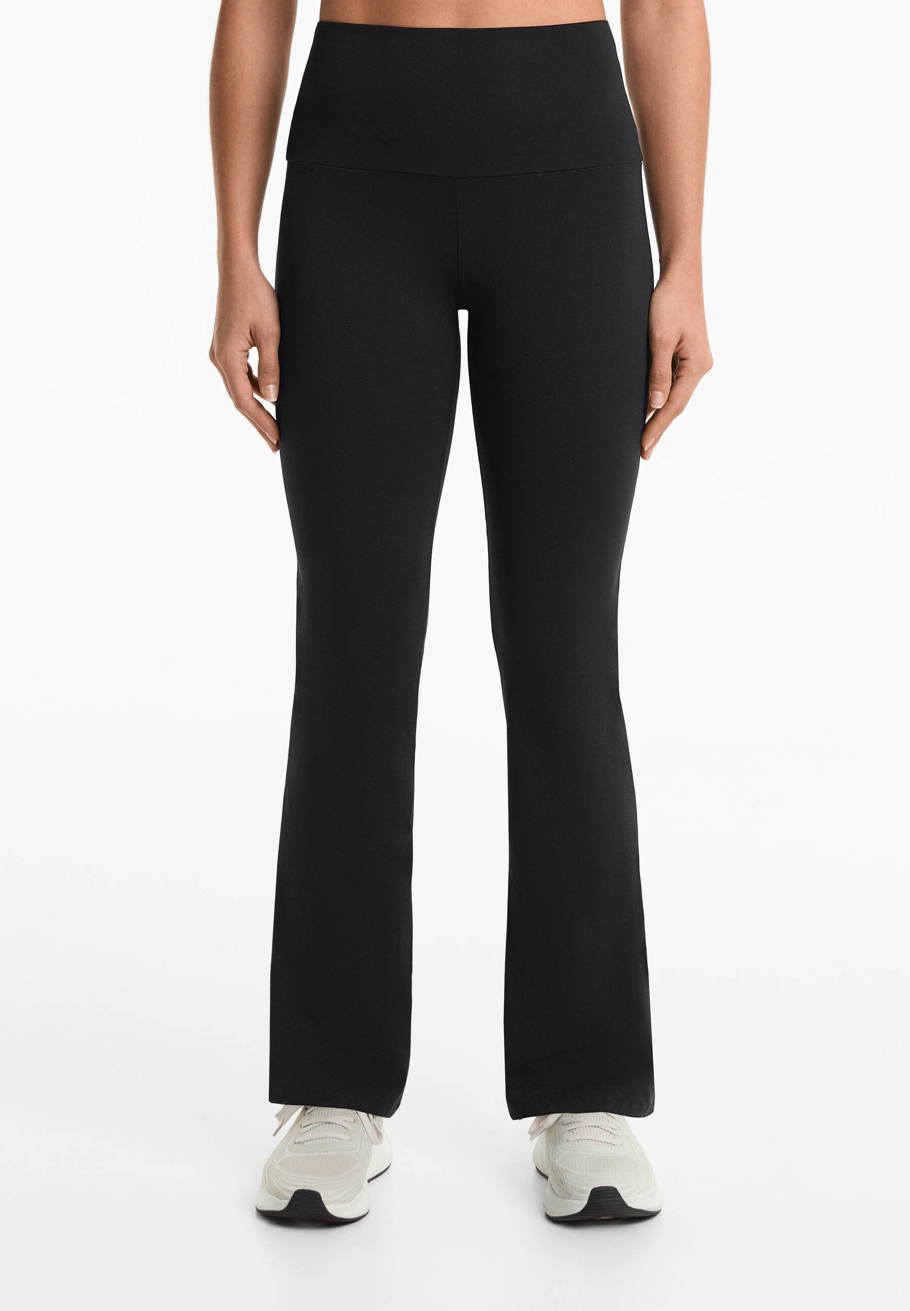 OYSHO HIGH-RISE COMFORT FLARE - Pantaloni neri