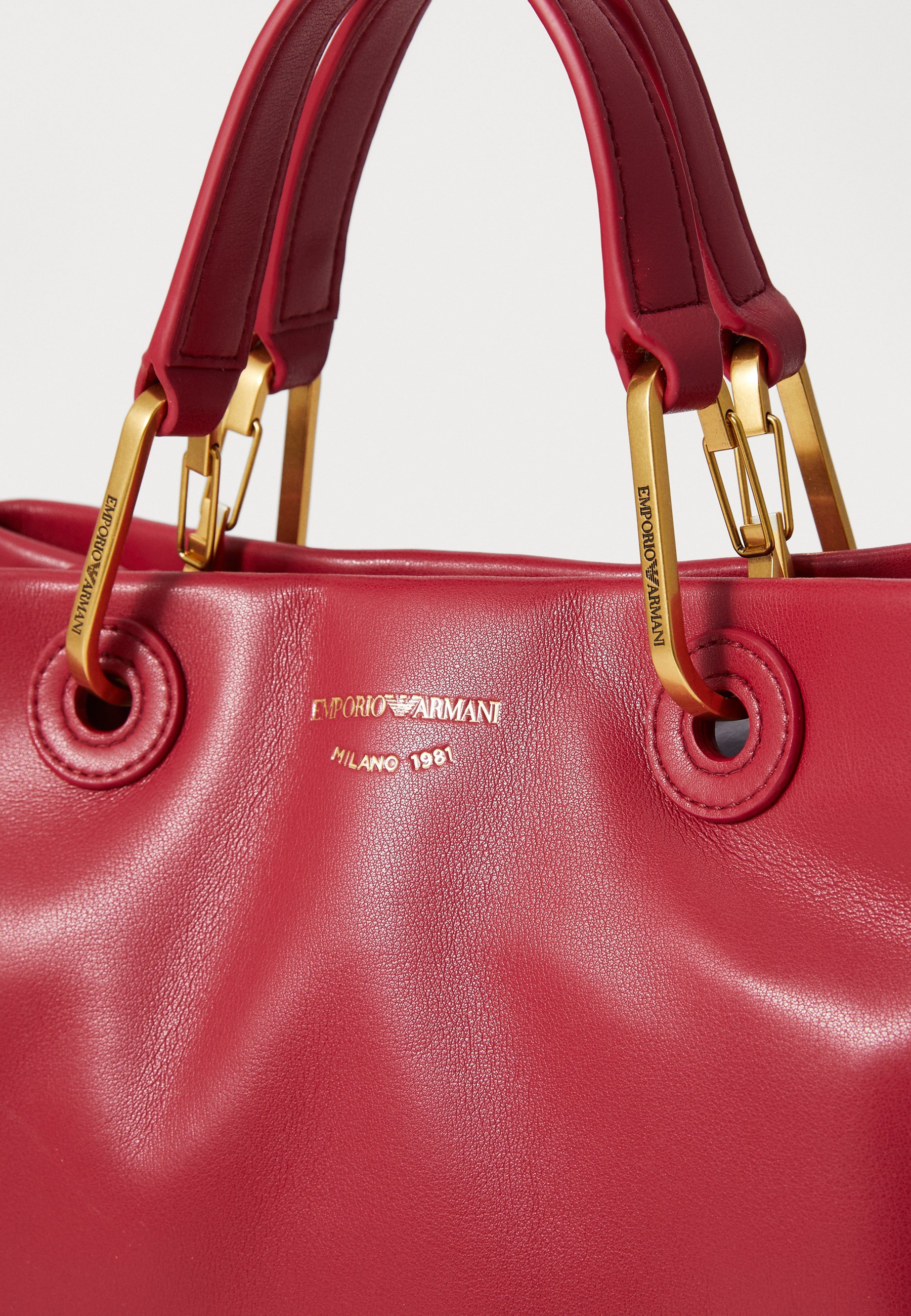 Emporio Armani käekott - karmiinpunane
