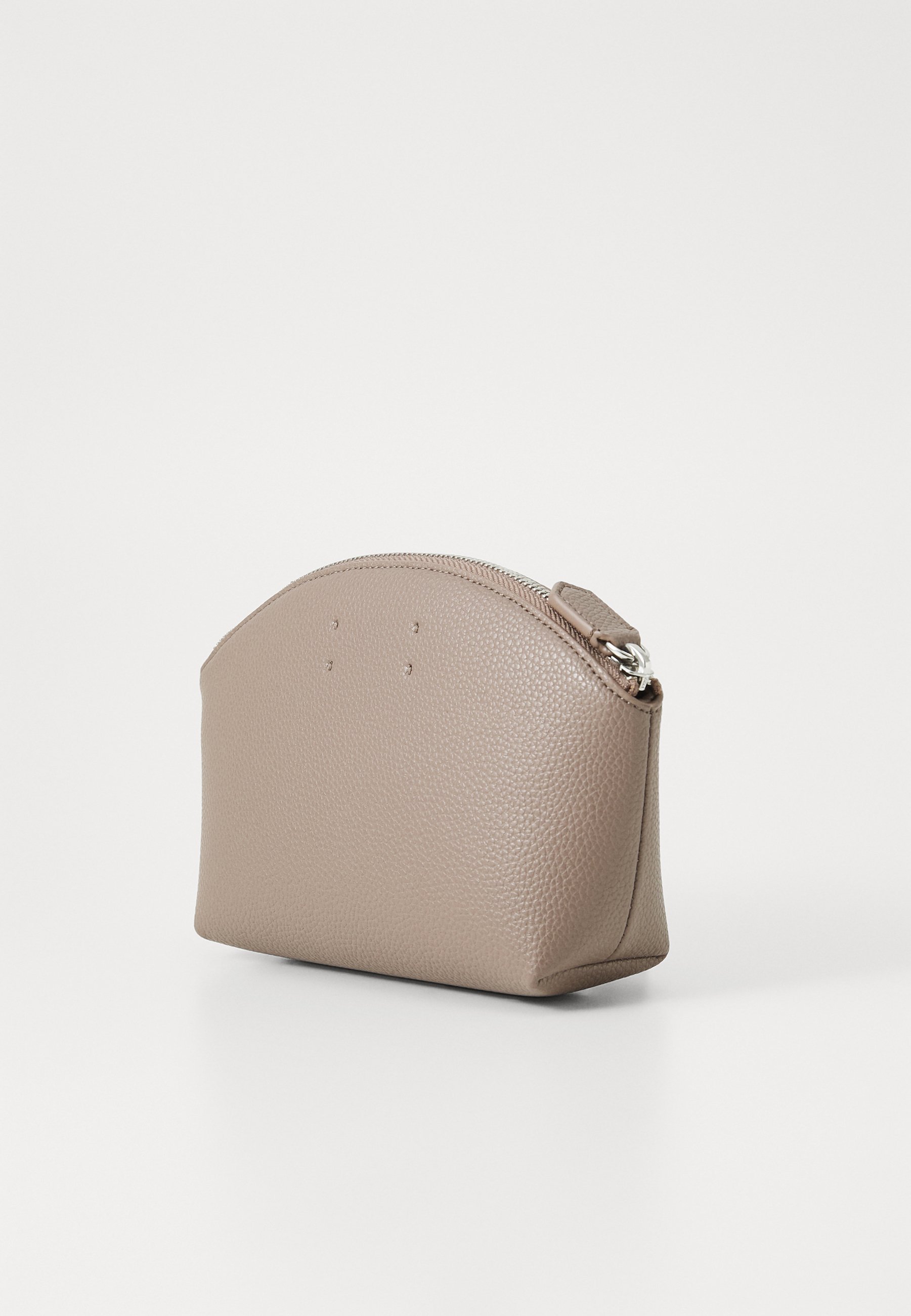 Emporio Armani Reizen