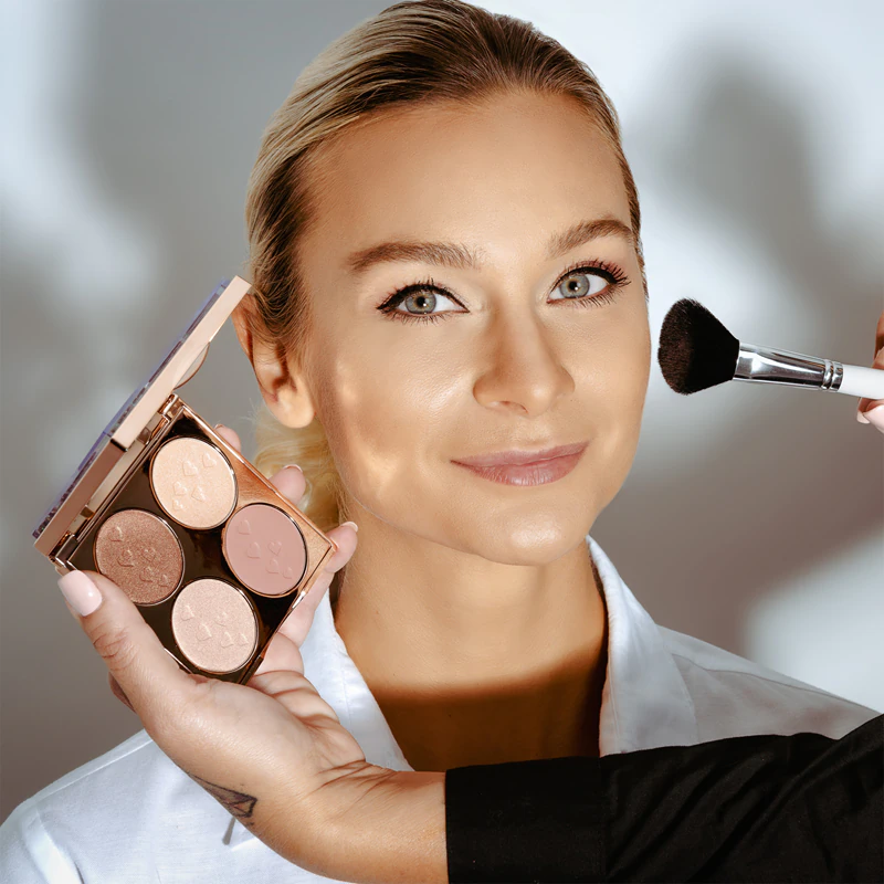 Paleta facial multifuncional Dermacol Compact Contour