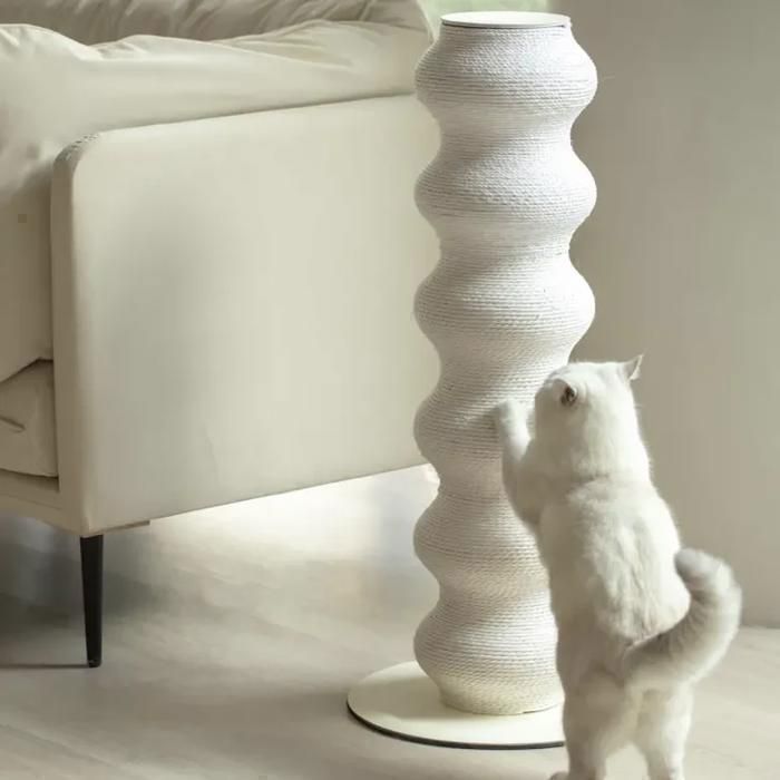 FurryTail  Griffoir incurvé pour chat, Arbre à chat, Fabriqué en rotin, résistant à l'usure, design distinctif, 89cm Blanc