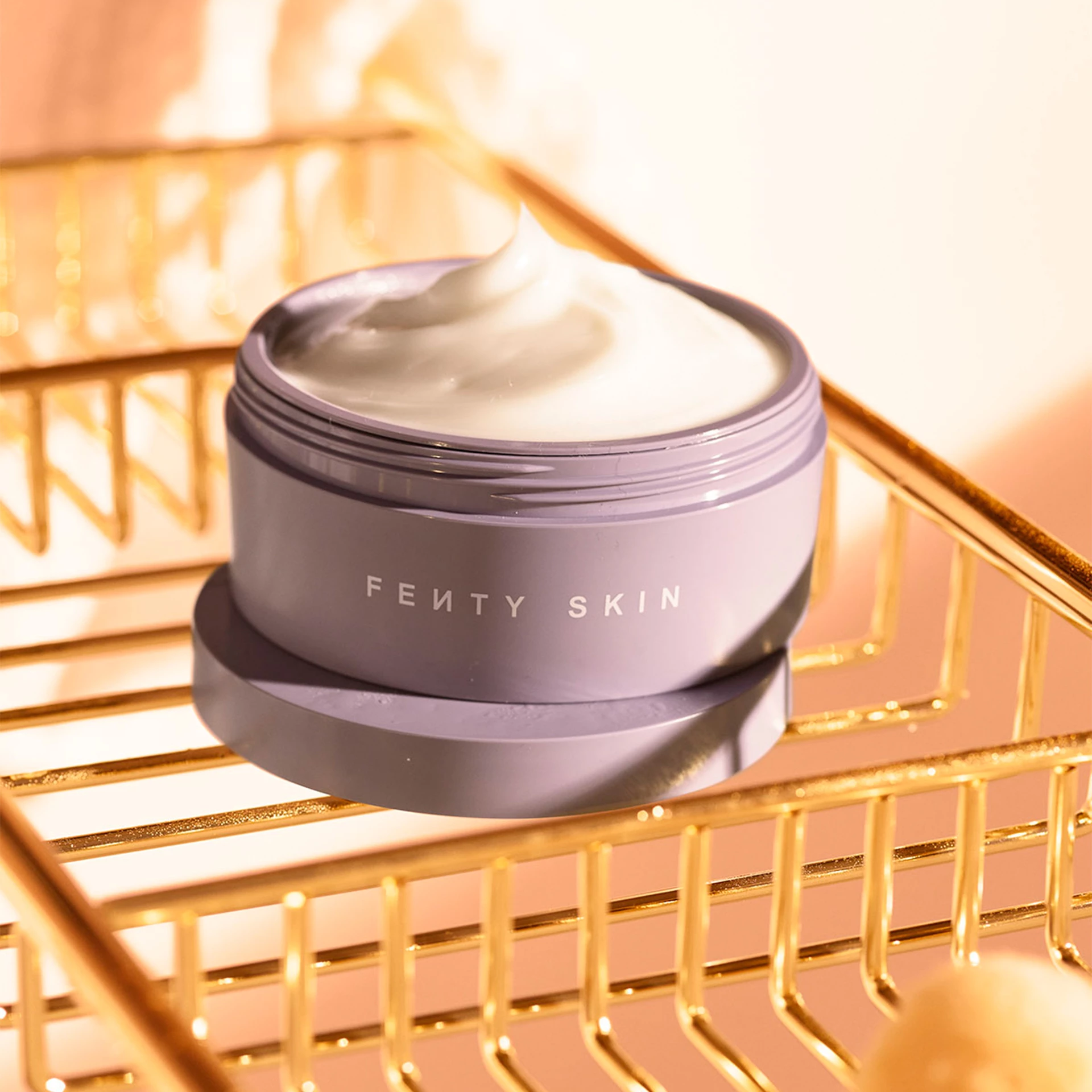 Cremă de corp cu uleiuri și unturi tropicale Butta Drop Whipped Oil 200 ml - Fenty Skin