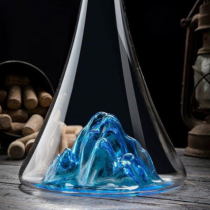 Decantador de vino de cristal de lujo con cascada azul Iceberg integrada, aireador de vino sin plomo con tapón de cristal (1,15 l)