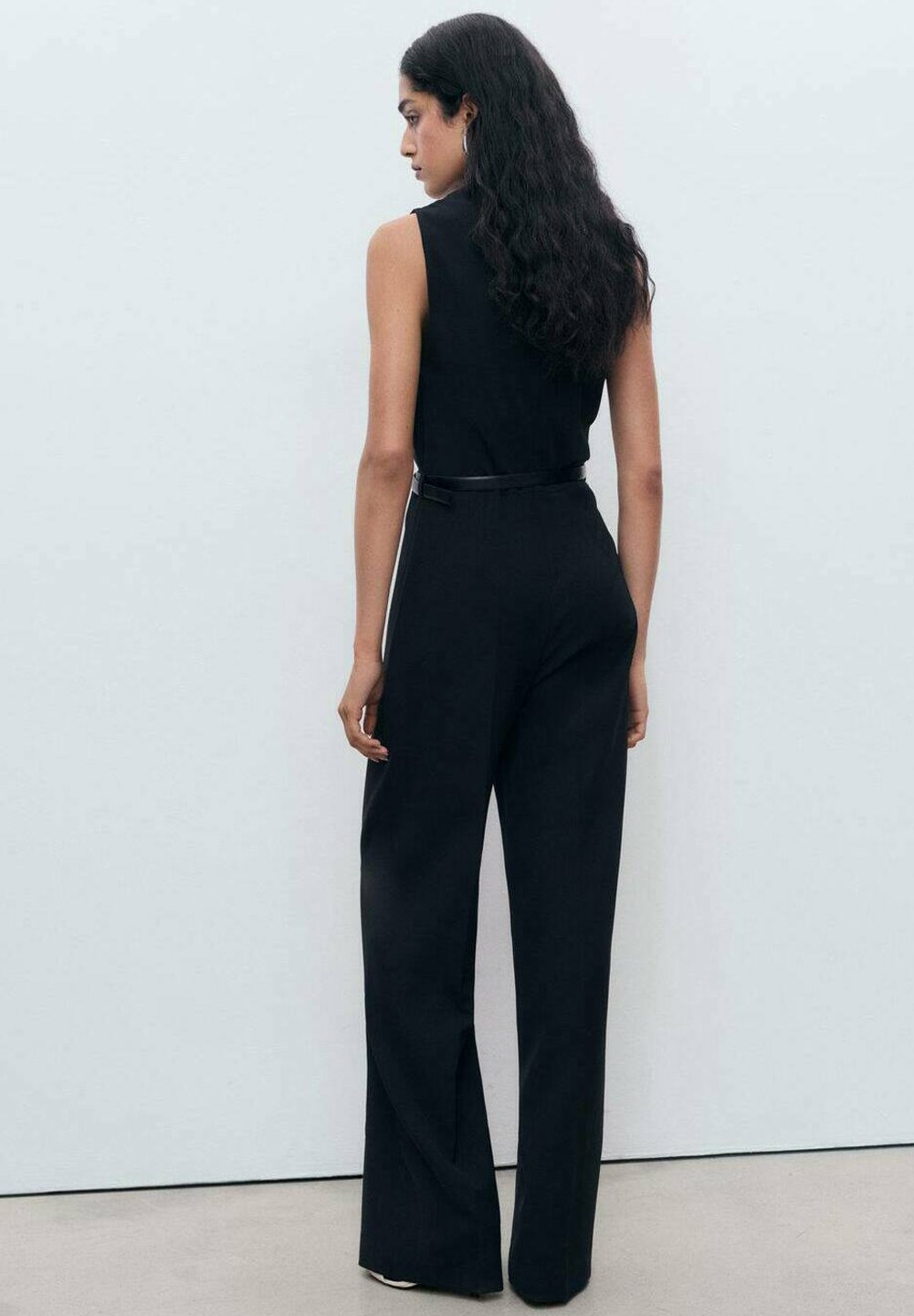 Mango jumpsuit met gedrapeerde hals - zwart