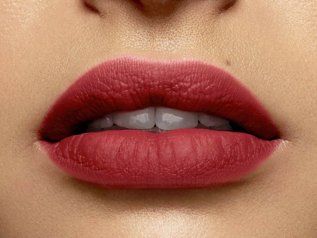 Lancôme L'Absolu Rouge Intimate Barra de Labios Mate Sedosa Luksuss lūpu balzams