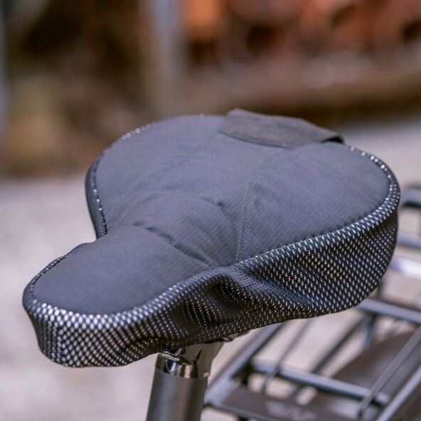 Saddle heating pad with 3 temperature settings