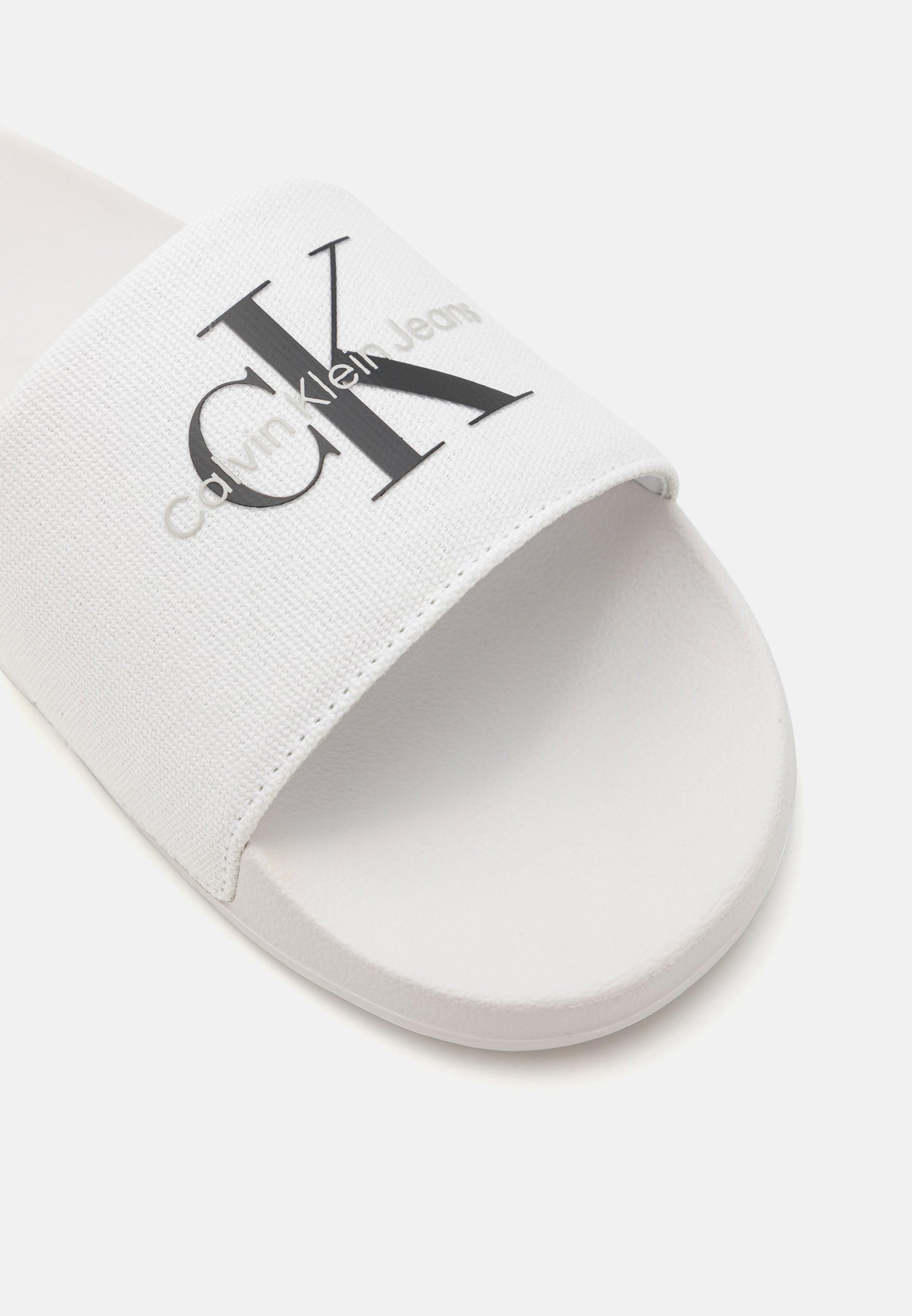 SLIDE MONOGRAM - Matalakantaiset pistokkaat - triple bright whiteCalvin Klein Jeans