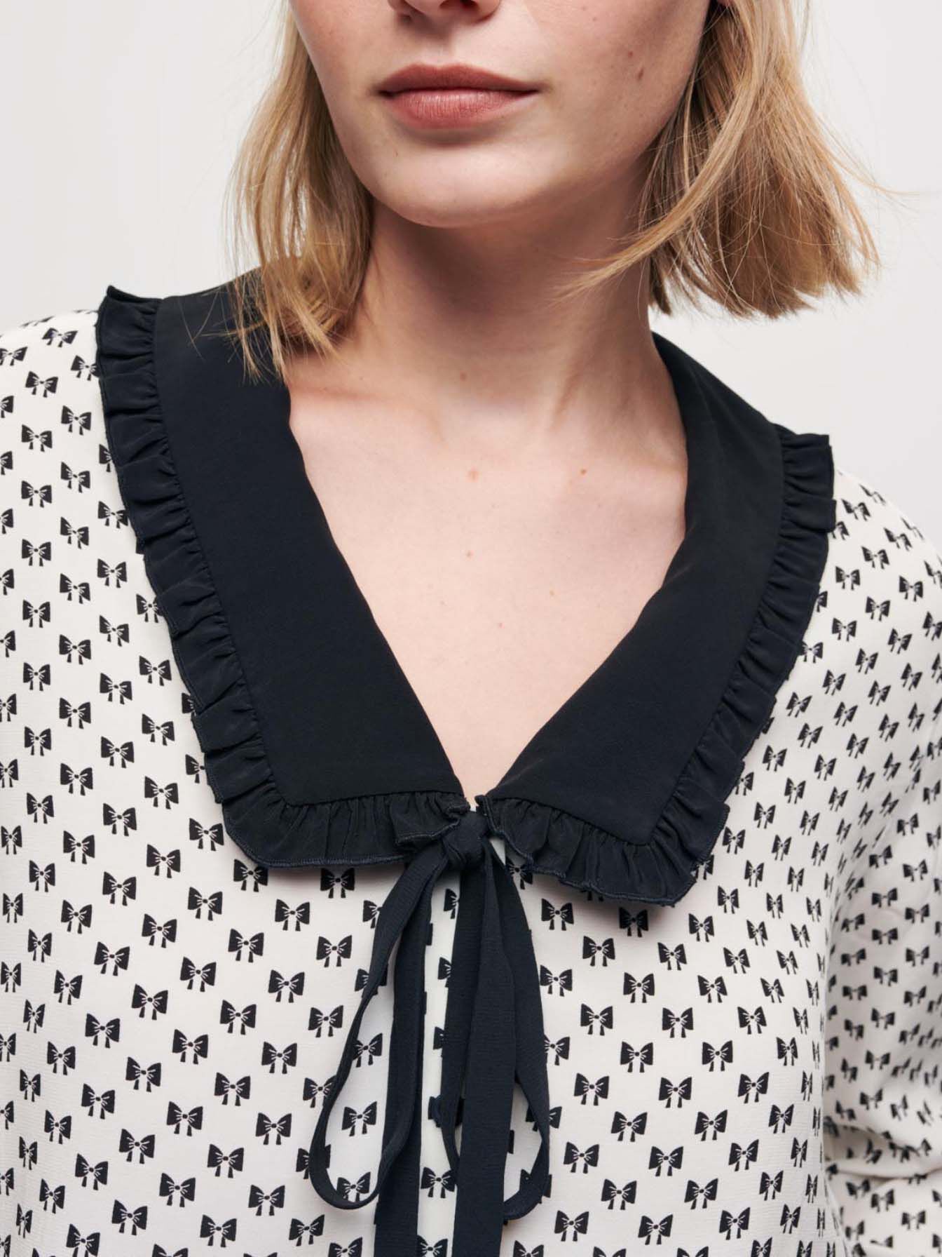 Crêpe shirt met strikjesprint - Noeuds Ecru