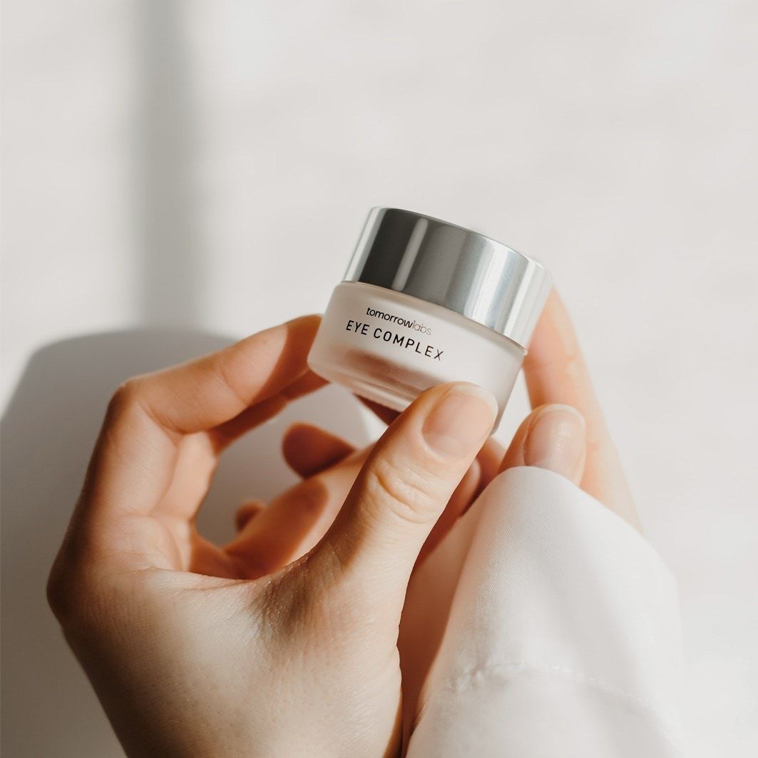 Očný krém tomorrowlabs Očný komplex - 15 ml