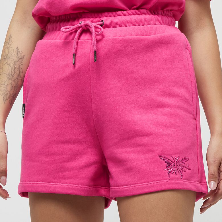 Shorts Old English com estampa exclusiva em tecido.