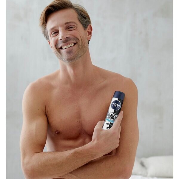 NIVEA Men Black & White Invisible Fresh antiperspirant sprej 150 ml