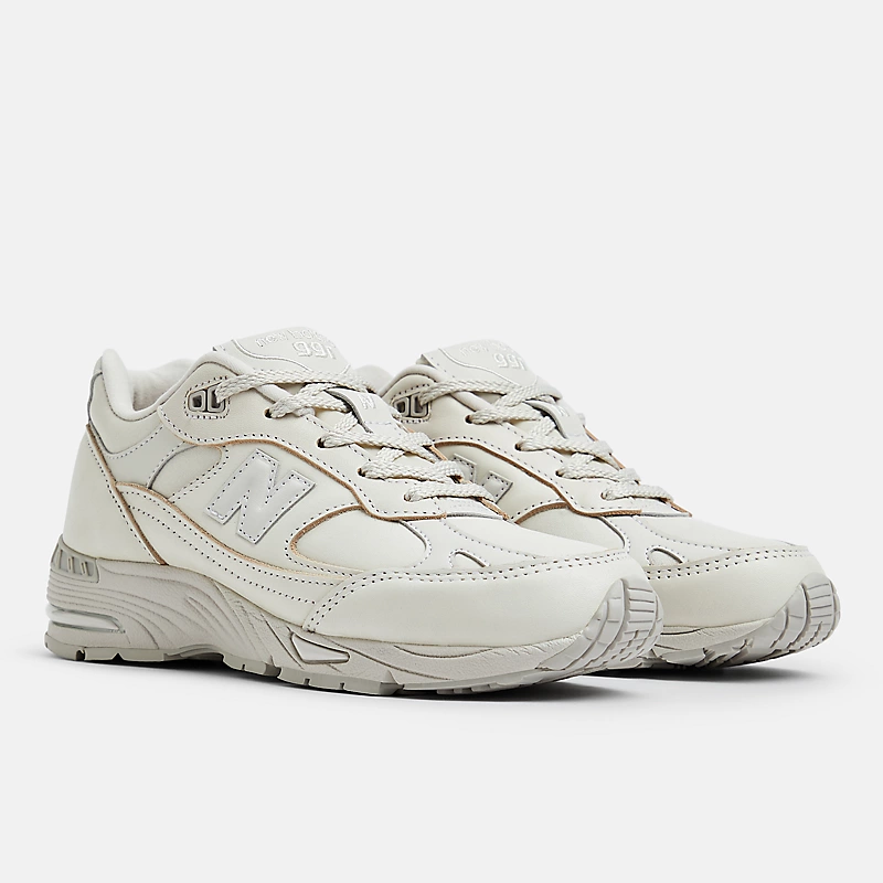 Hergestellt in Großbritannien 991v1 Zeitgenössische Luxus-Damenschuhe – Hellgrau mit Moonlight und Pumice