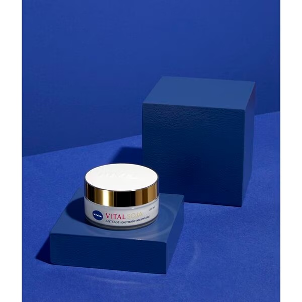 NIVEA Vital Soy dnevna krema proti staranju SPF30<br>50 ml - za zrelo kožo