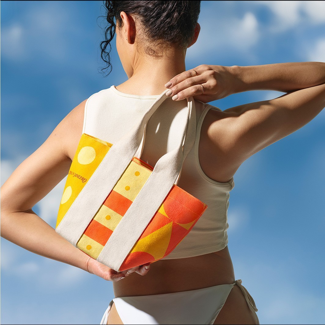 Set de îngrijire corporală Sol de Janeiro „The Sol Tote + Body Essentials” – 1 piesă