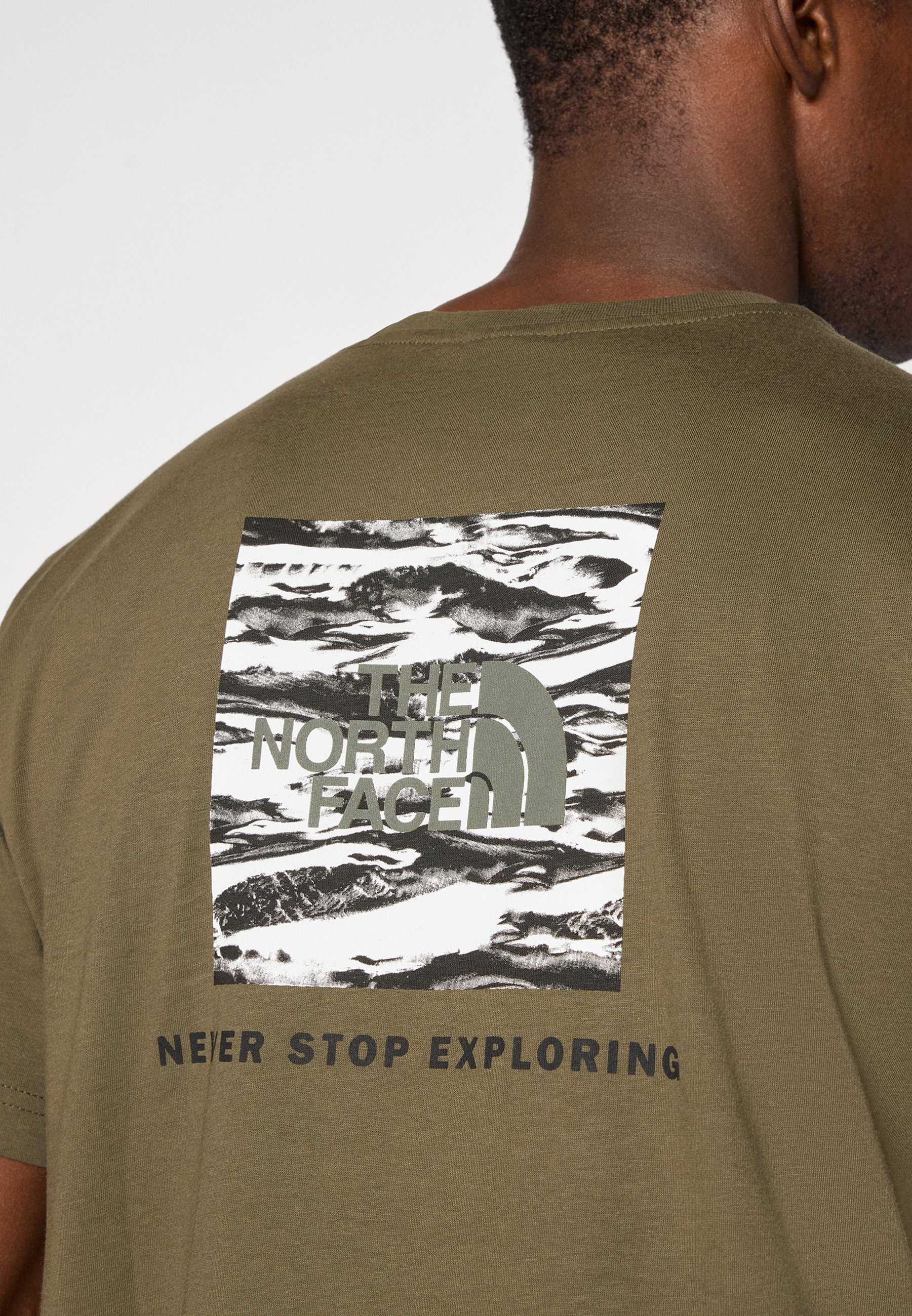 T-shirt The North Face BOX EDGE OF LIGHT INFILL TEE - Stampa - nuovo colore verde tortora/nero