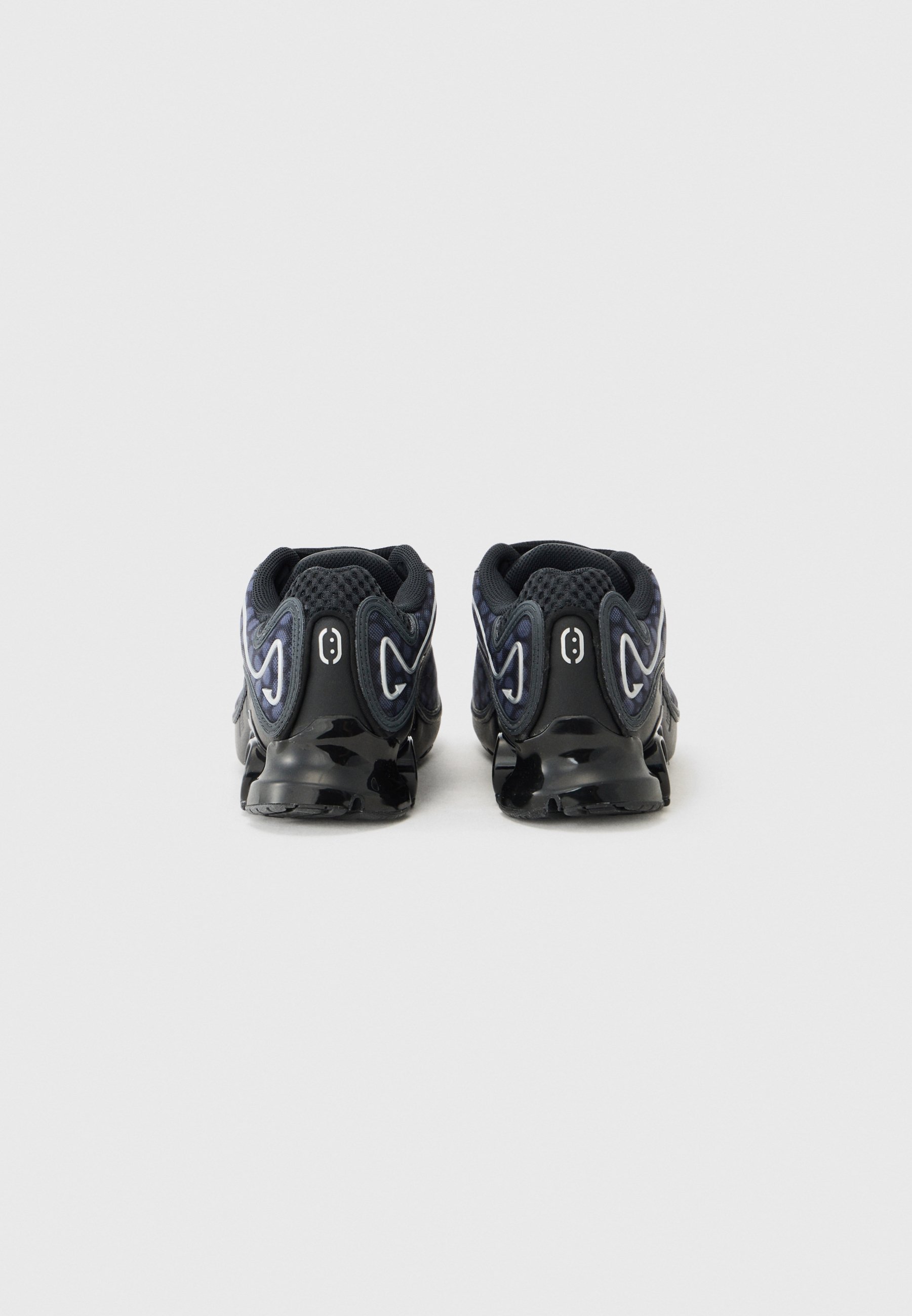 adidas Originals MEGARIDE O1 UNISEX - Sneaker - Core Black/Grey Six/Silberfarben