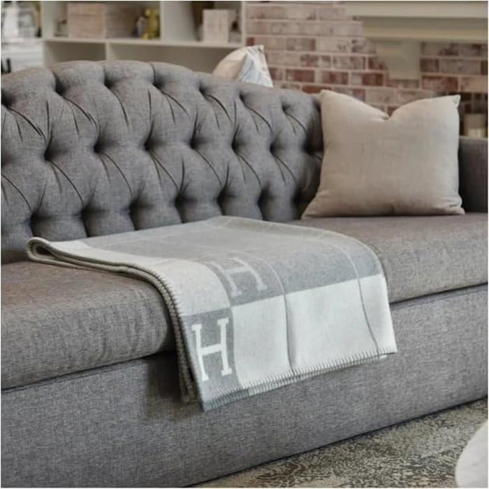 Luxury blanket for sofa and bed, cozy winter blanket, extra warm, 130 x 180 cm, khaki multicolor