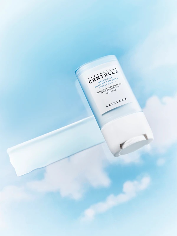 SKIN1004 Madagaskar Centella Hyalu-Cica Silky-Fit Sun Stick zaščitni in vlažilni stick SPF 50+