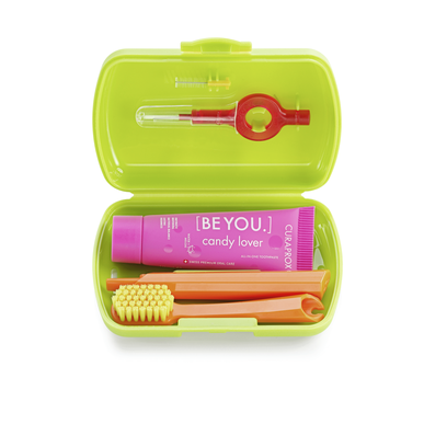 Cestovní sada Curaprox pro ústní hygienu Be You Green 1 ks 1 ks