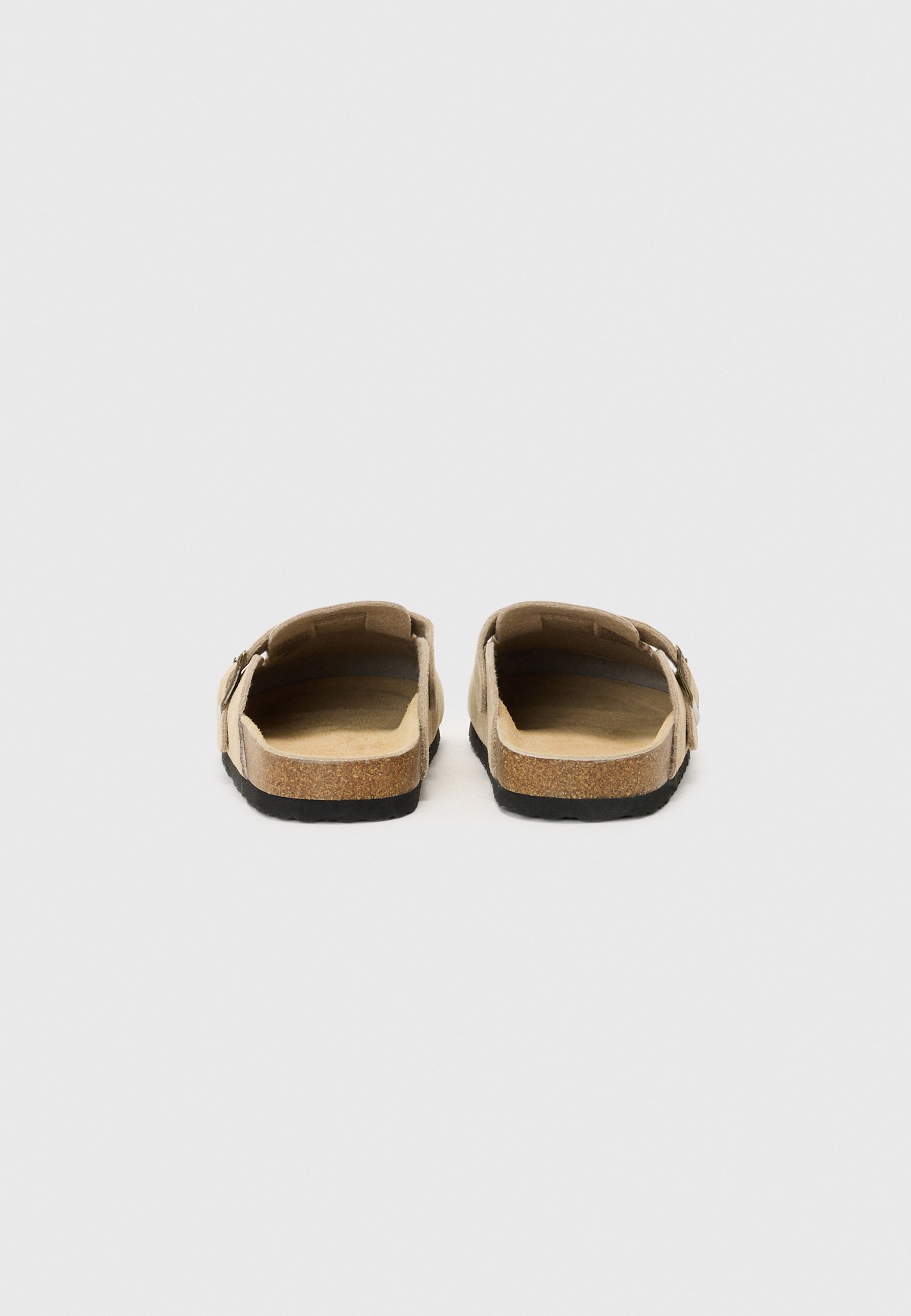 Pantofole unisex in pelle Pier One - beige