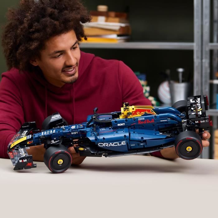 LEGO Technic F1 Oracle Red Bull Racing RB20 - Set di costruzione da collezione per adulti - Include un motore V6 e un cambio