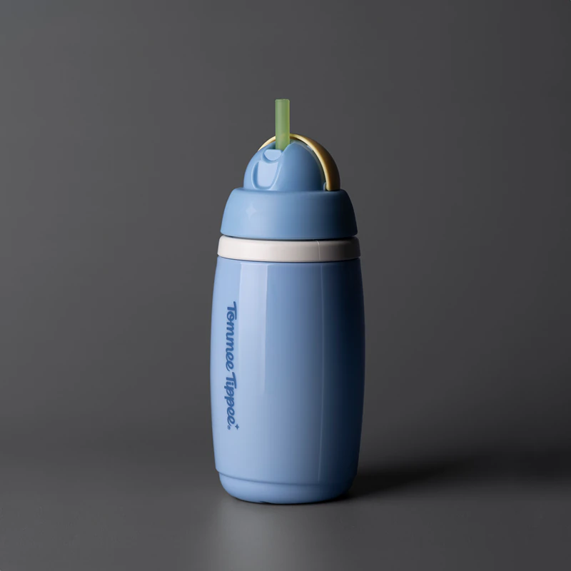 Hrnek Tommee Tippee Active Cup s brčkem