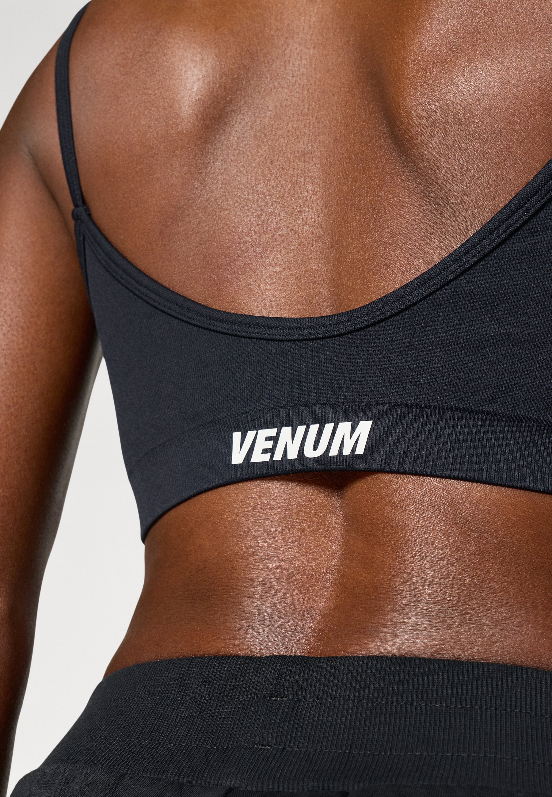 Soutien-gorge de sport Venum SCULPT BRA - Maintien moyen - Noir/Blanc