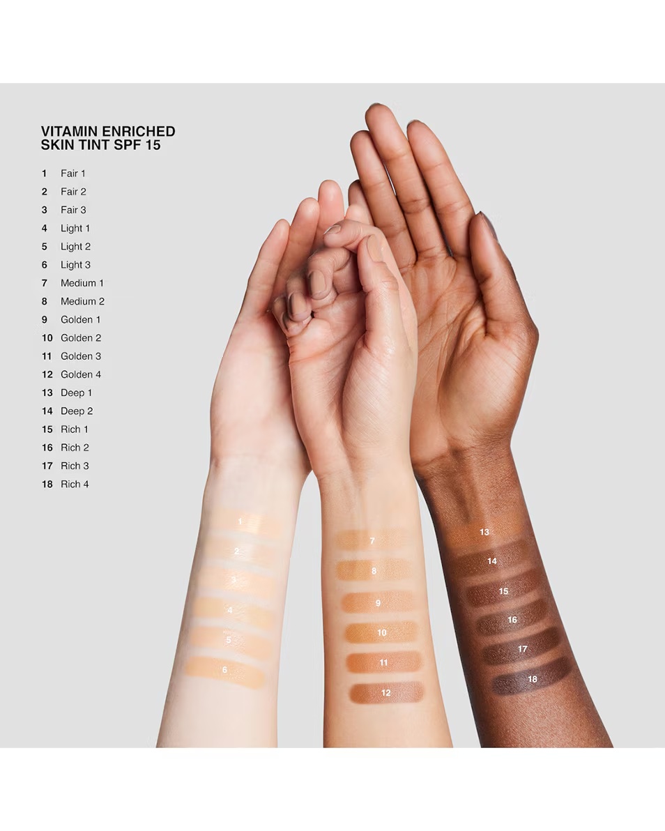 CREMĂ BB NUANȚATOARE BOBBI BROWN CU VITAMINE - UȘOARĂ ȘI HIDRATANTĂ SPF15
