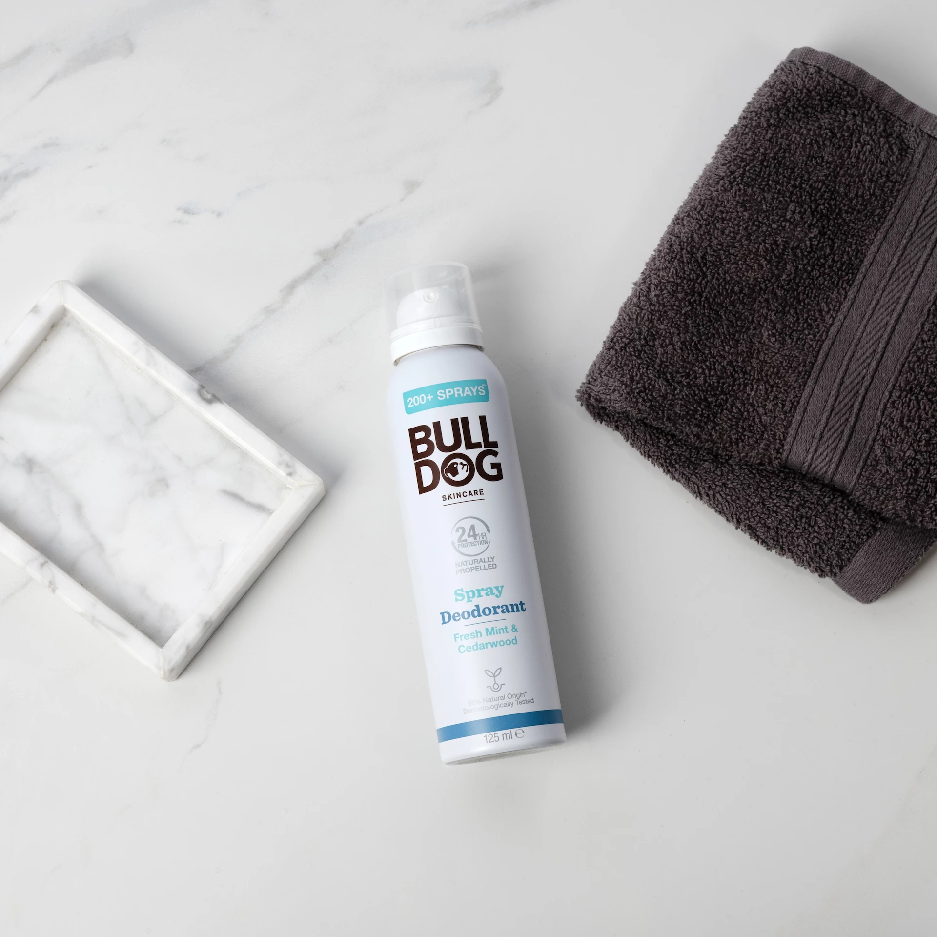 Deodorant spray cu mentă proaspătă și lemn de cedru 125 ml - Bulldog