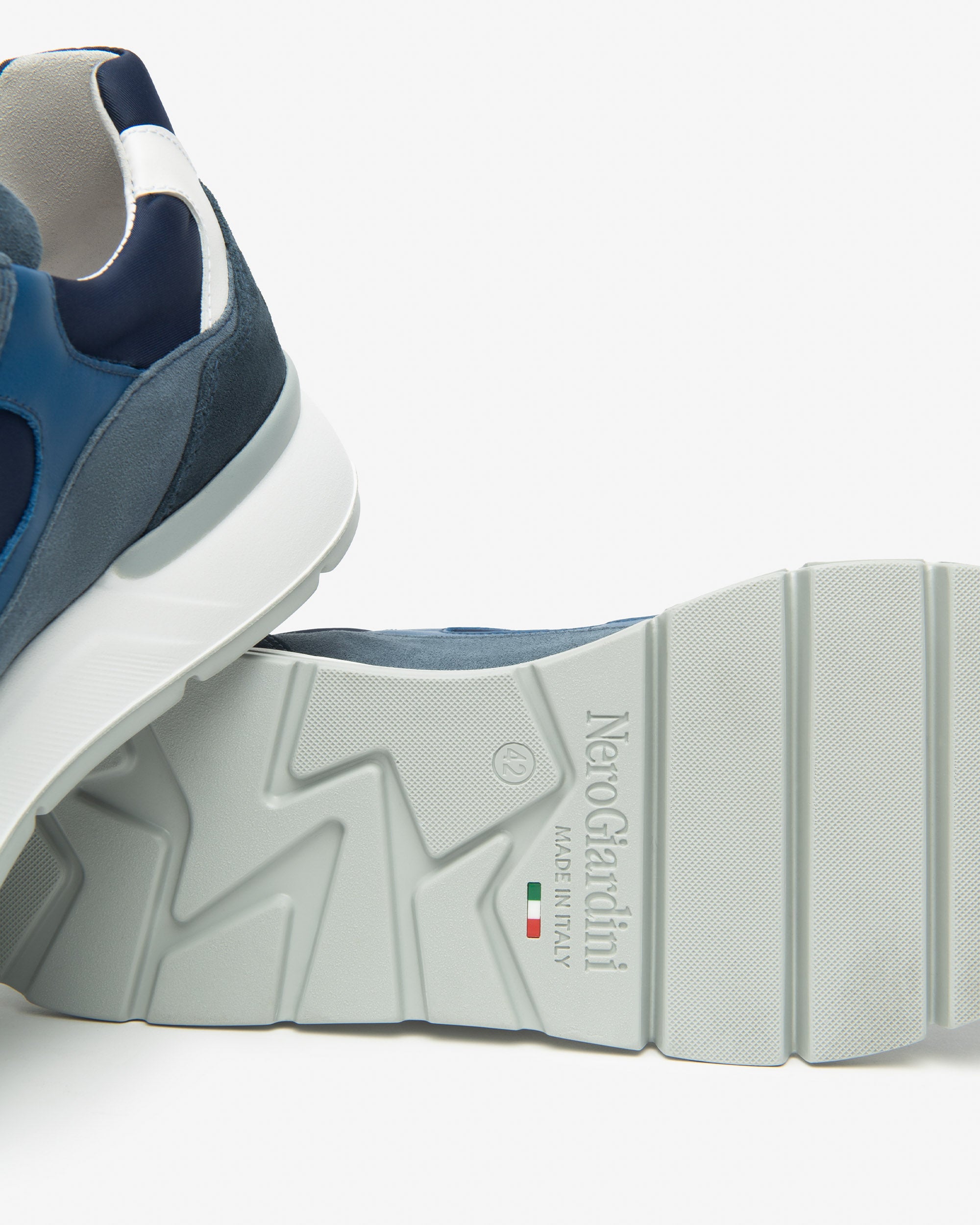  Herren-Sneaker aus Leder, Wildleder und Canvas