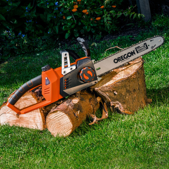 Cordless chainsaw LS C35-EU, 2 x 20 V, incl. batteries and charger